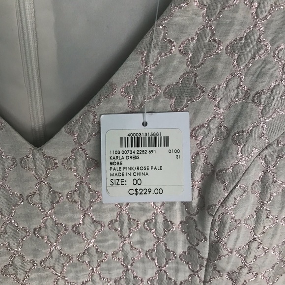 NWT Club Monaco Karla Dress in Pale Pink Design Fit and Flare V Neckline Size 00 - Picture 6 of 11